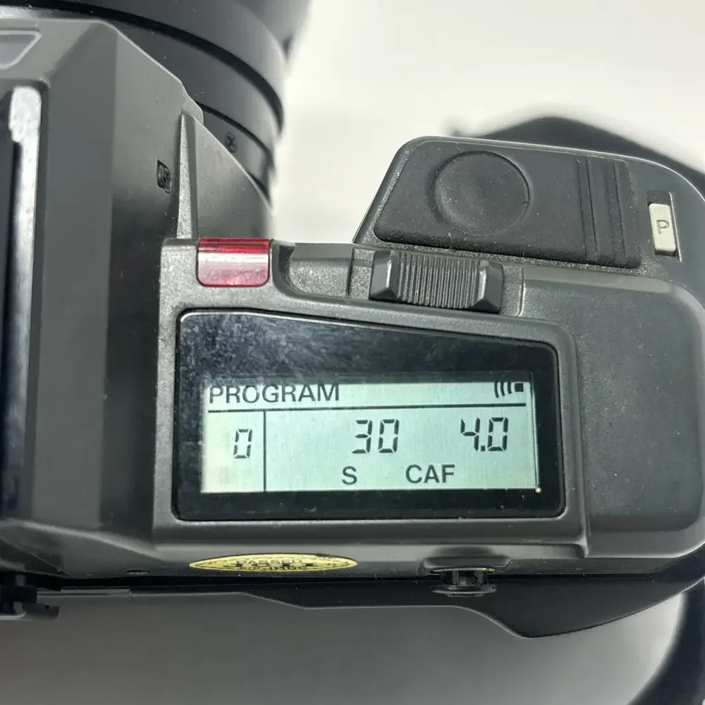 Kyocera Yashica 230 AF 35mm film SLR & 28-85mm f/3.5 Macro Lens New Battery